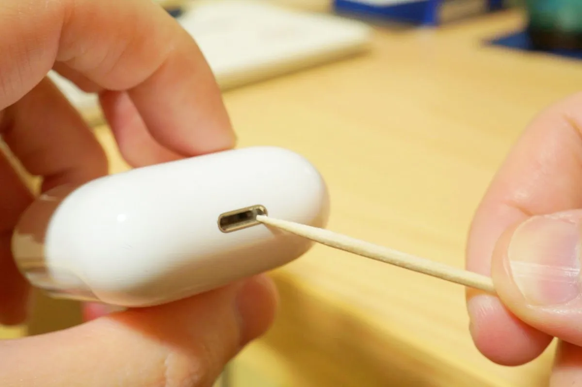 airpodsと爪楊枝
