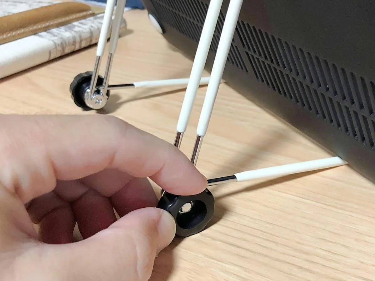 ダイソーのスマホスタンド