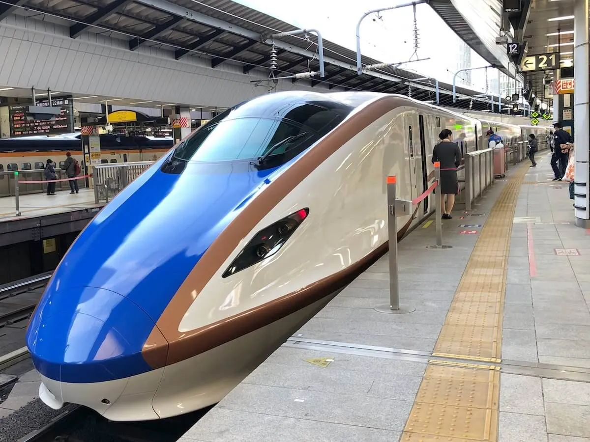 北陸新幹線かがやき