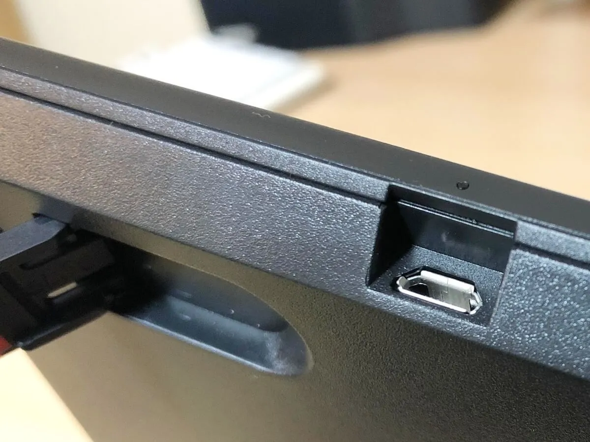 ThinkpadのマイクロUSB