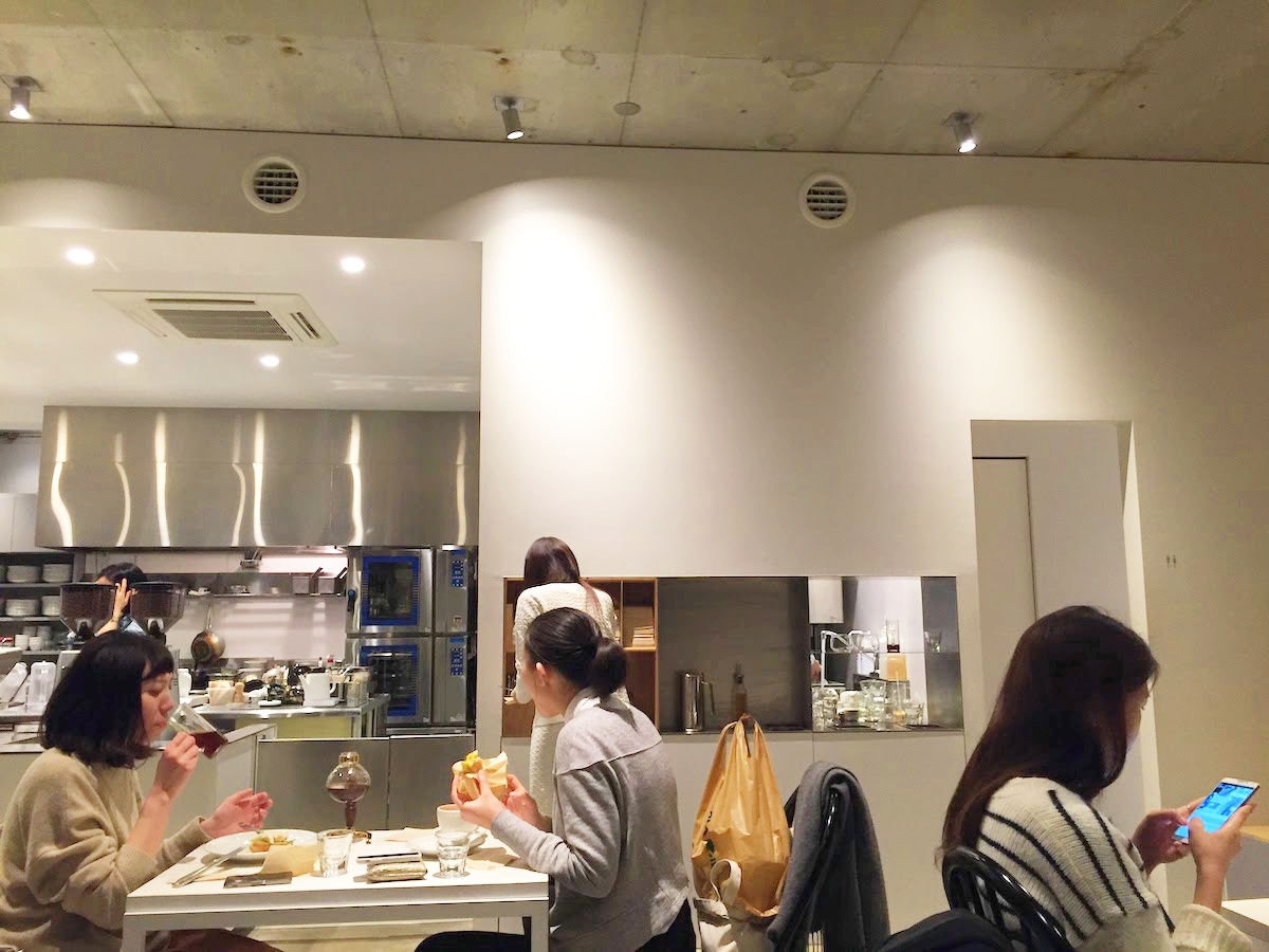 ブルーボトル青山の店内写真