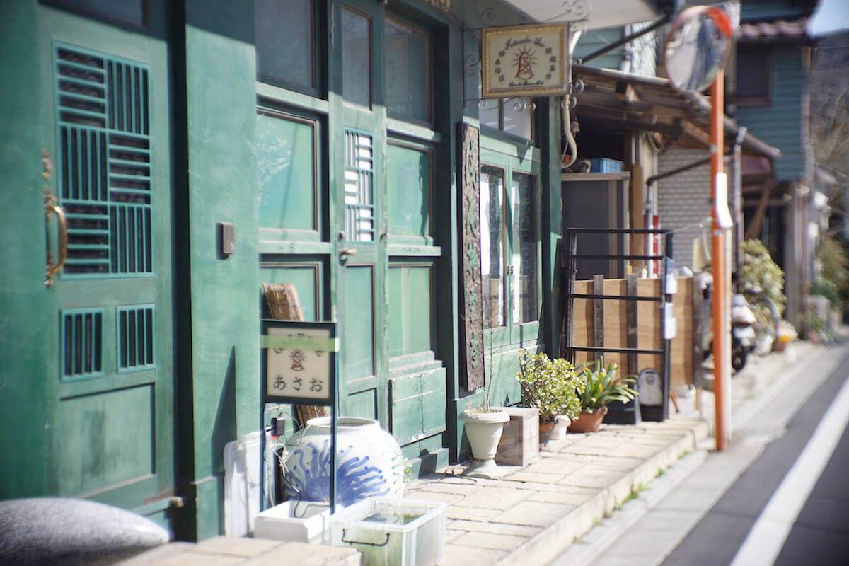 緑色の店舗
