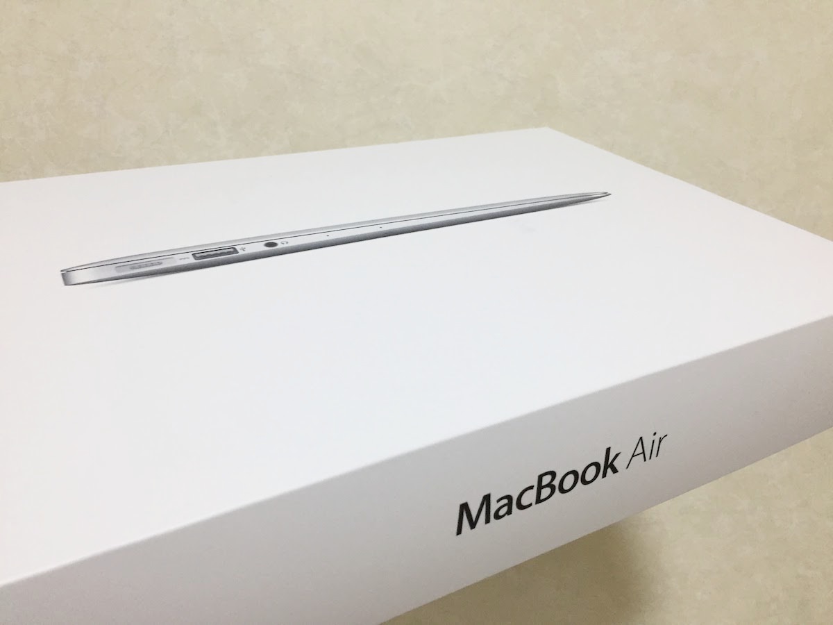 macbook air の箱の写真