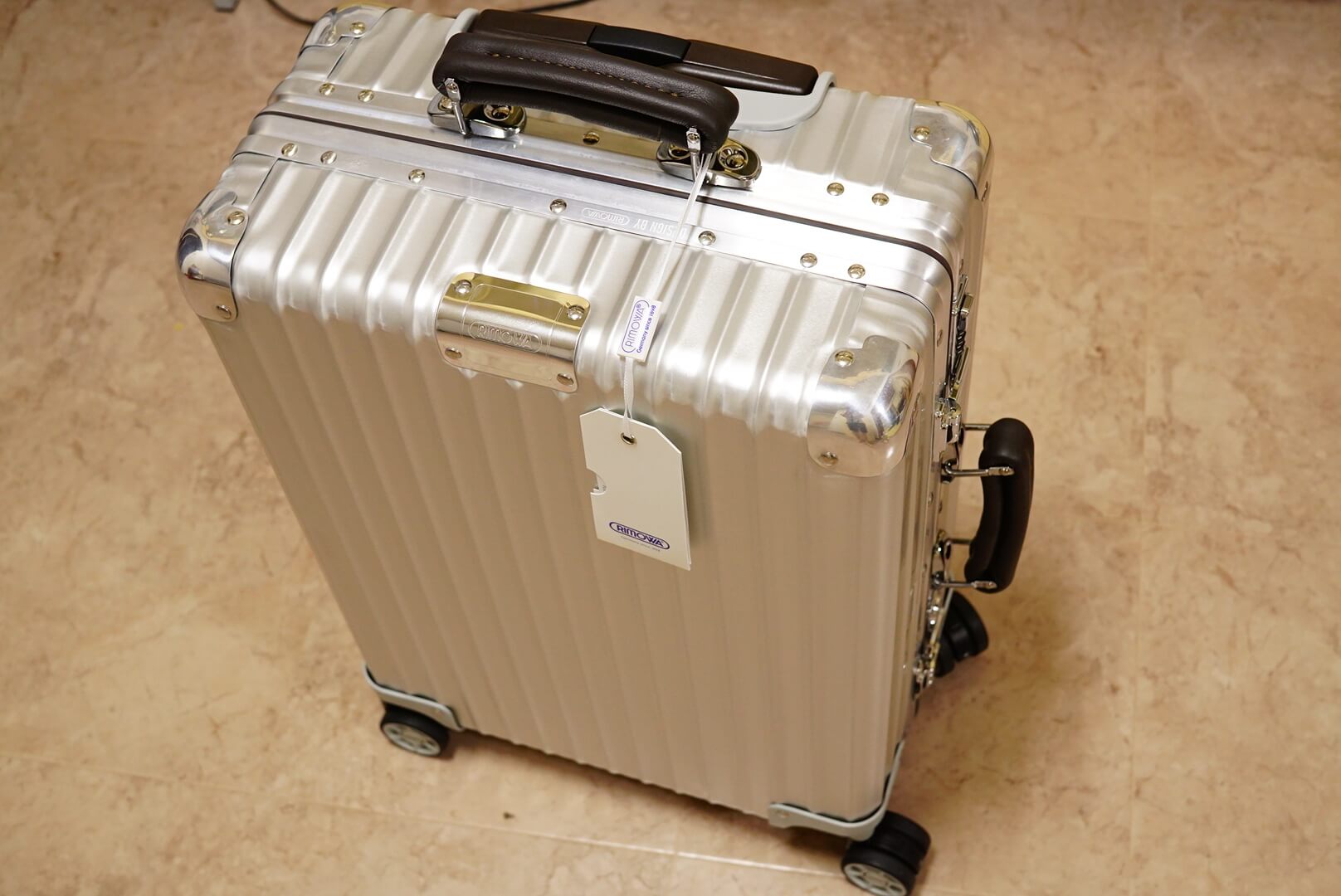 希少！！】 RIMOWA リモワ クラシックフライト 機内持ち込み sushitai