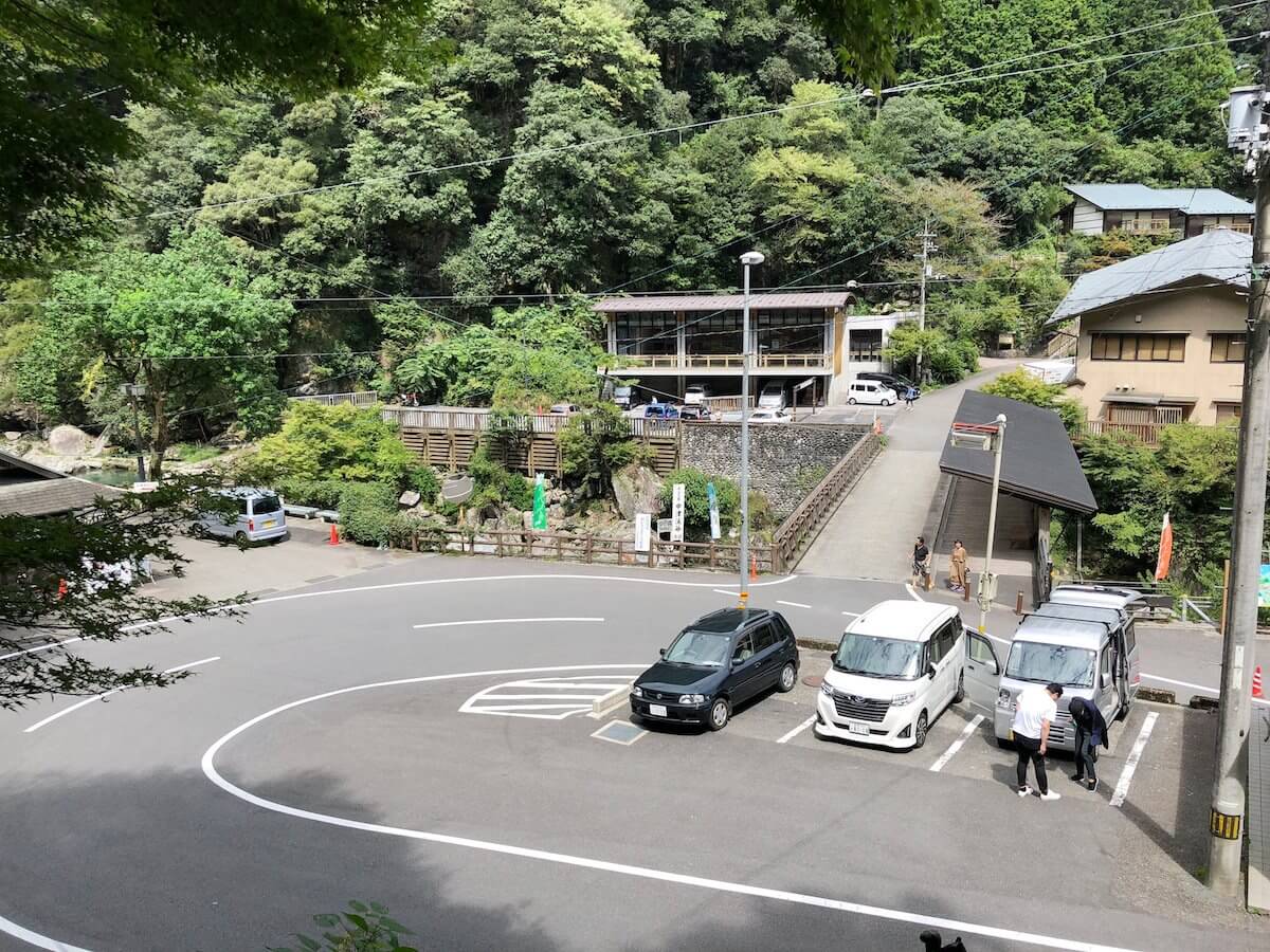 中津渓谷の駐車場