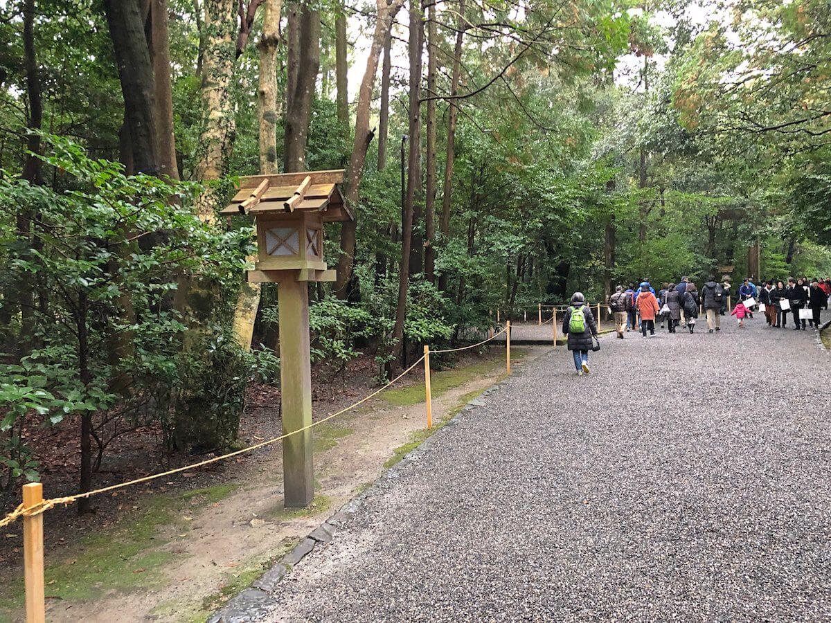 外宮のキレイな砂利道