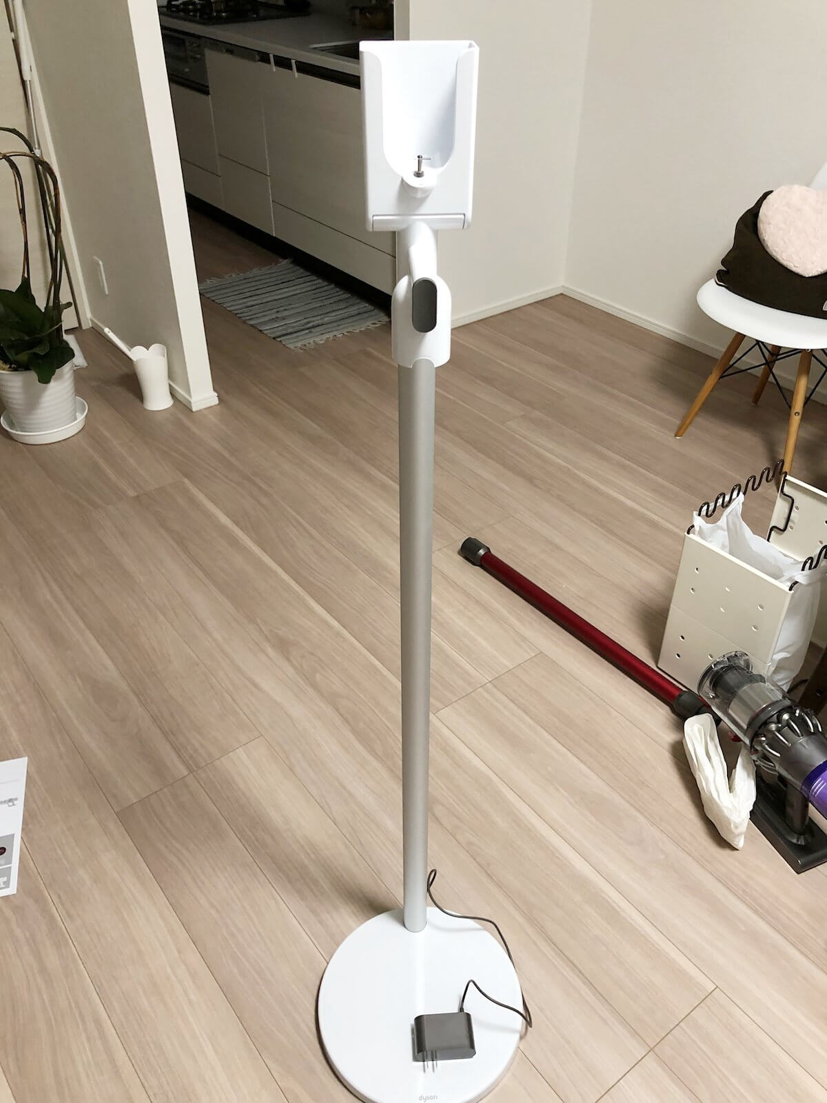 Dyson Digital Slim Fluffy SV18 充電ドックスタンド - 掃除機